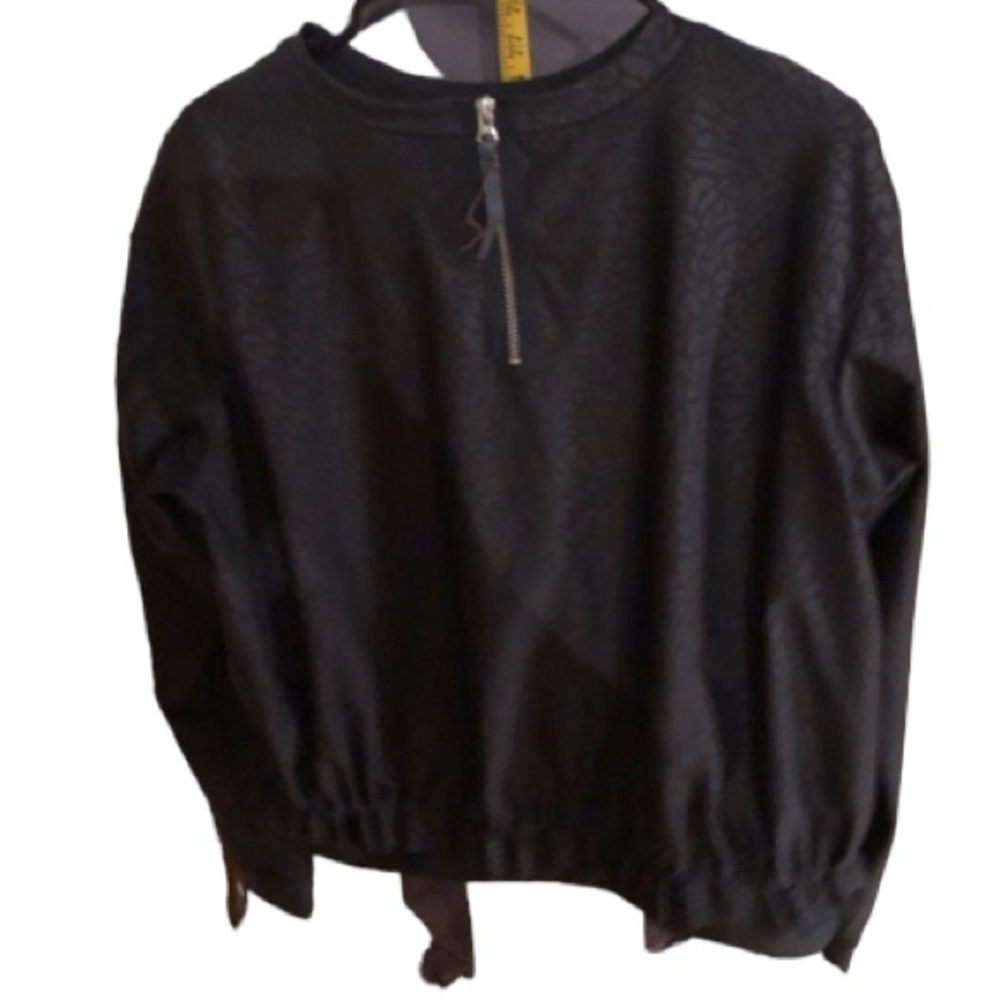 Lululemon Athletica size 10 black on black print pull over jacket mesh detail